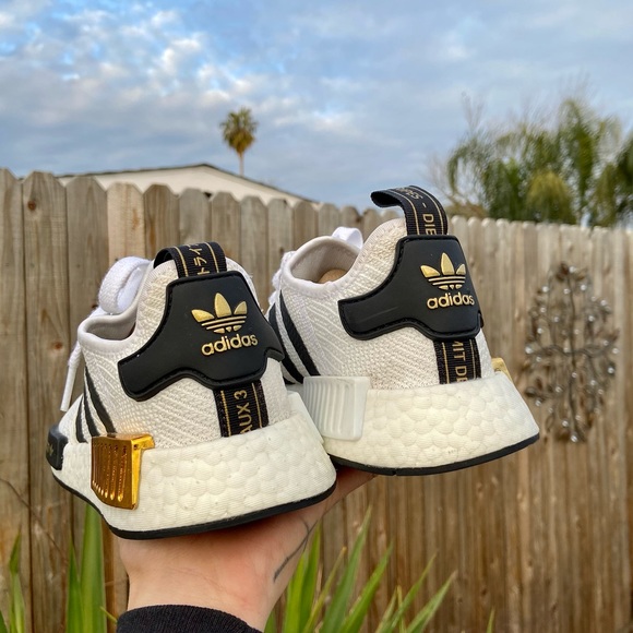 Adidas NMD R1_J ‘White Gold Metallic’ (SOLD) - Picture 6 of 8